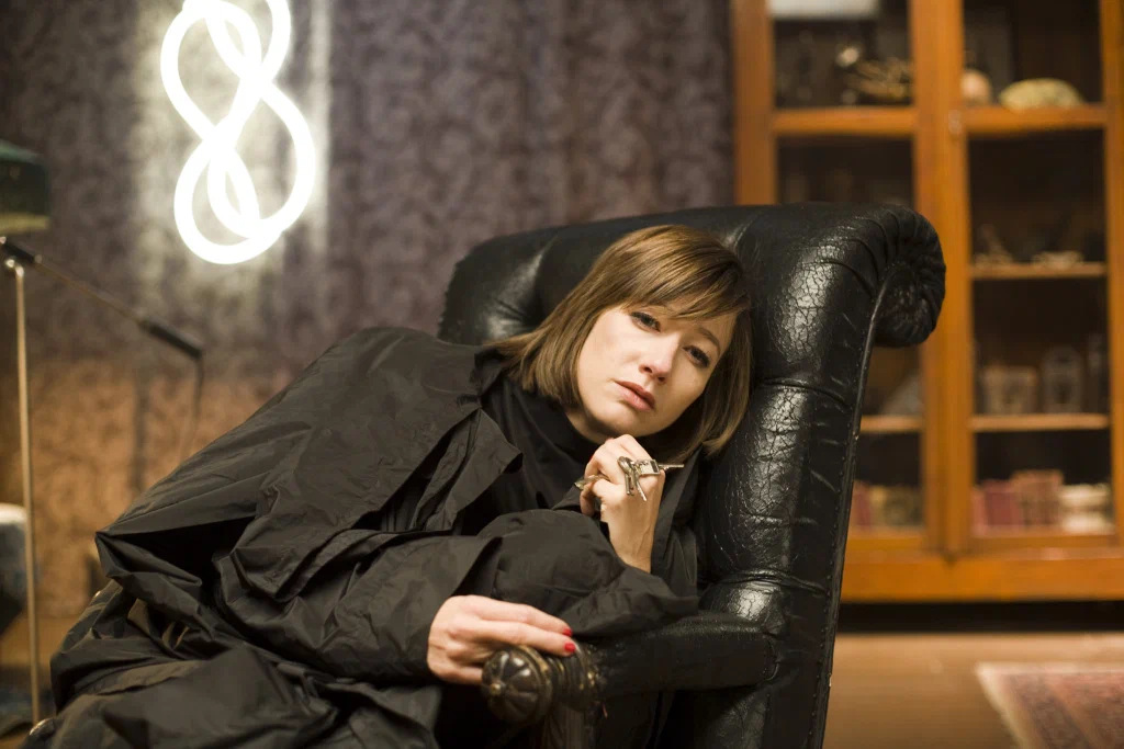 Кадр из фильма Die kommenden Tage. Режиссер: Ларс Крауме. Оператор: Соня Ром. Производство: arte, Badlands Film, Degeto Film, Dream Team Filmproduction, UFA Filmproduktion GmbH, Westdeutscher Rundfunk (WDR)