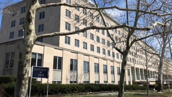    США заявили о поддержке "военных усилий" Киева и отказались их комментировать Сергей Бунеев