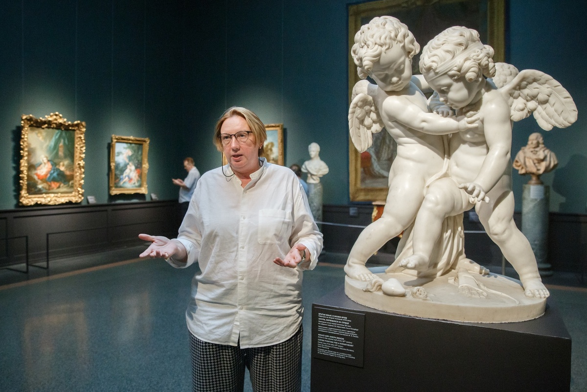    Скульптуру "Амуры, борющиеся за сердце" вернули в экспозицию музея. / Фото: Александр Корольков/РГ