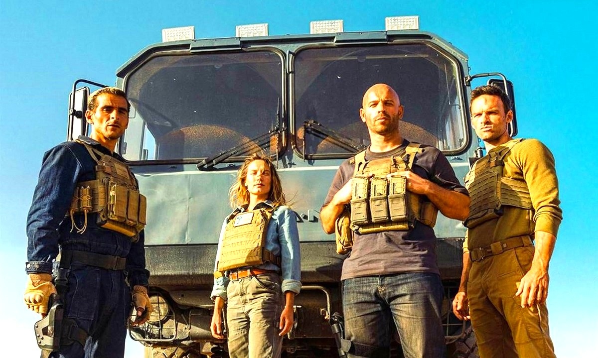 - А чё сразу "мини-Дизель и косплей "Форсажа"-то?! 