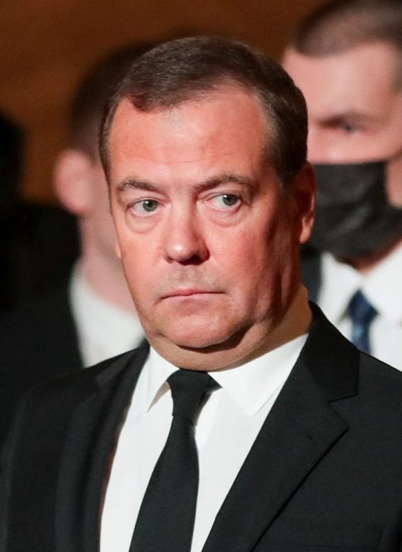    Дмитрий Медведев.