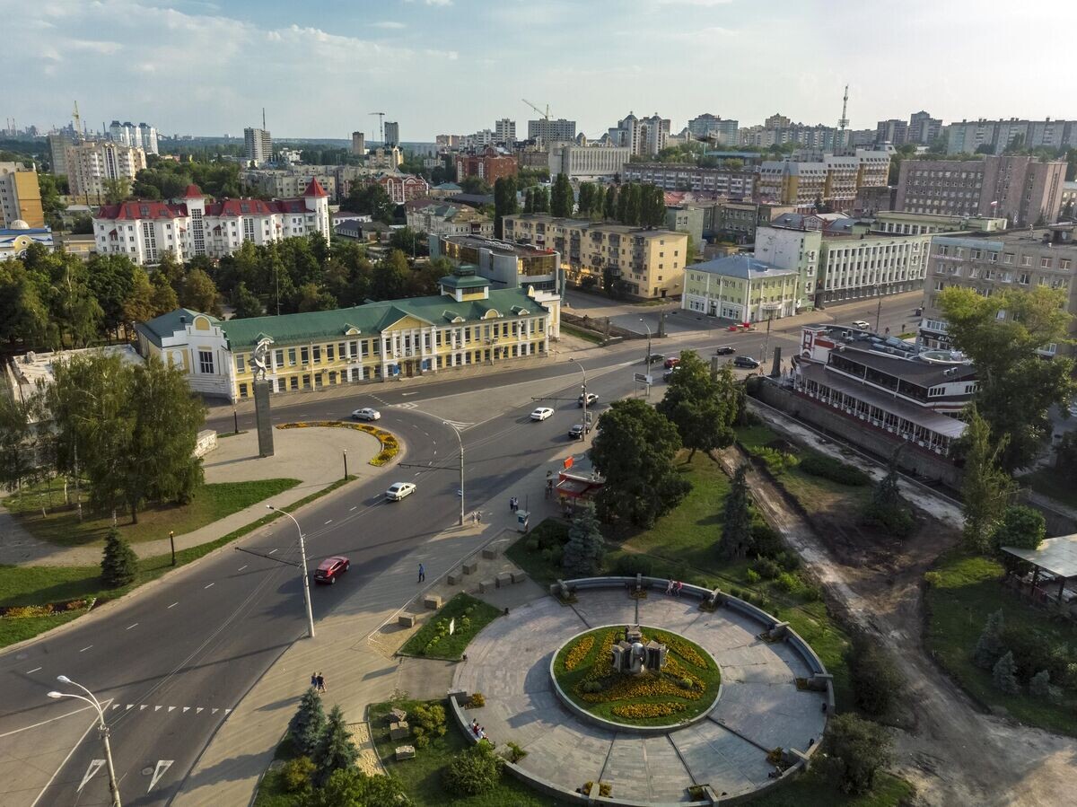    Вид на Липецк© iStock.com / OlgaVolodina