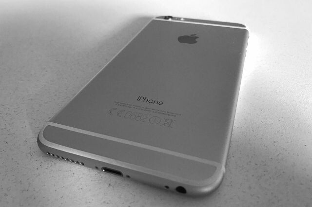    Иркутский СПИД-центр купил самый дорогой iPhone на деньги Элтона Джона