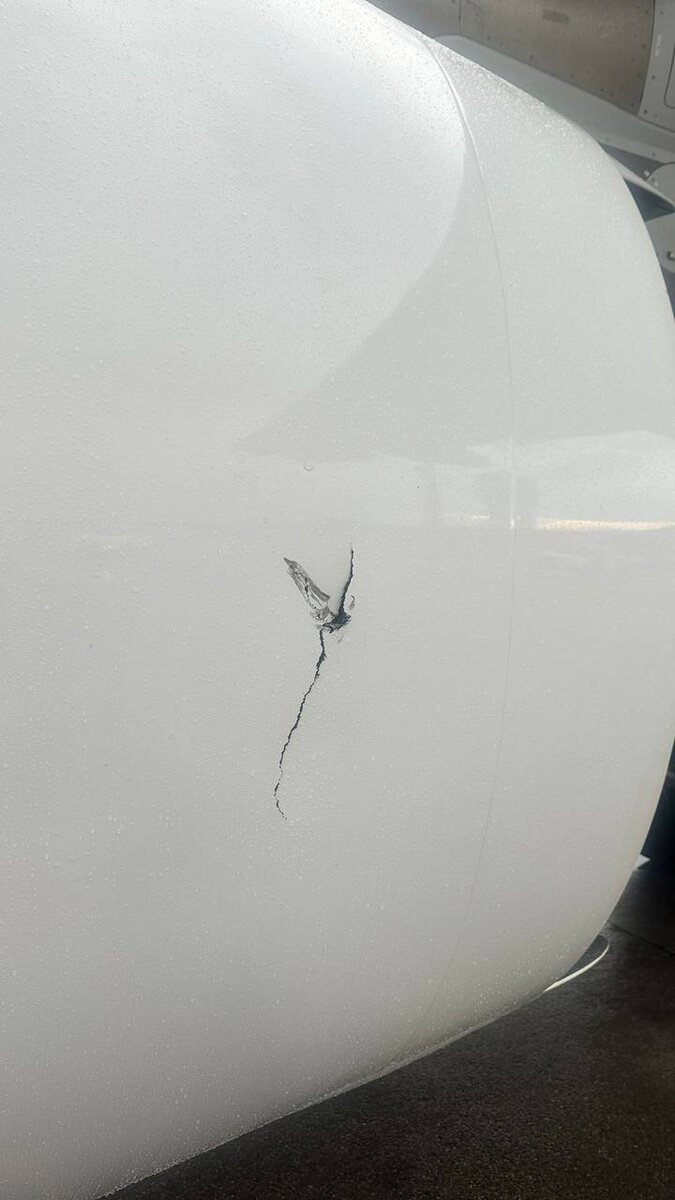 Фото самолета, повреждённого градом. Air Astana press-releases/Telegram-канал