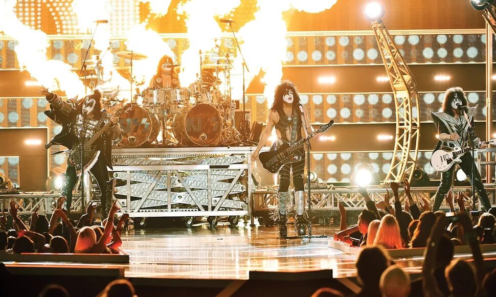 Сценическое представление Kiss