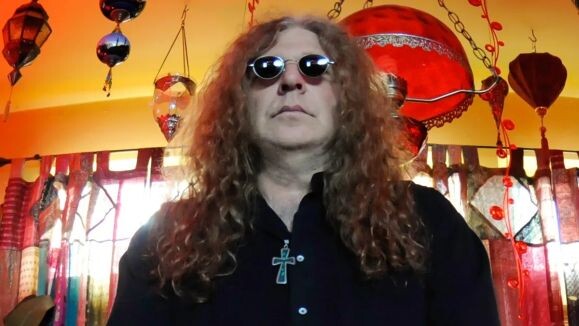 Eric Wagner (April 24, 1959 - August 22, 2021) - легендарный фронтмен группы Trouble, умер, а скорее - именно ПОГИБ в расцвете творческих сил - банально от кавведда (слово изменено по цензурным соображениям)