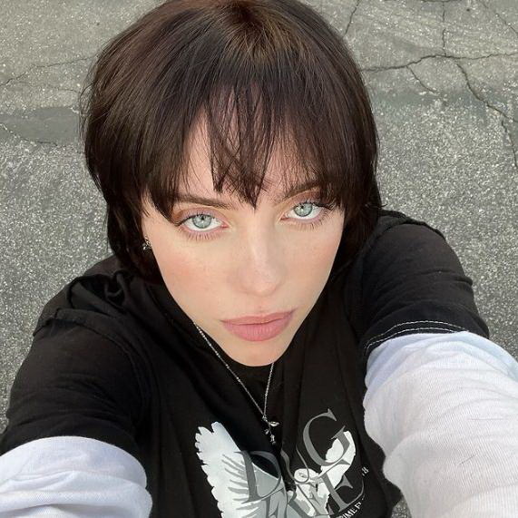     Билли Айлиш и Red Hot Chili Peppers закроют Олимпийские игры