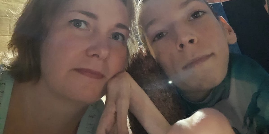 «Мам, а почему они на меня так смотрят?» — история Димы с неизлечимой болезнью