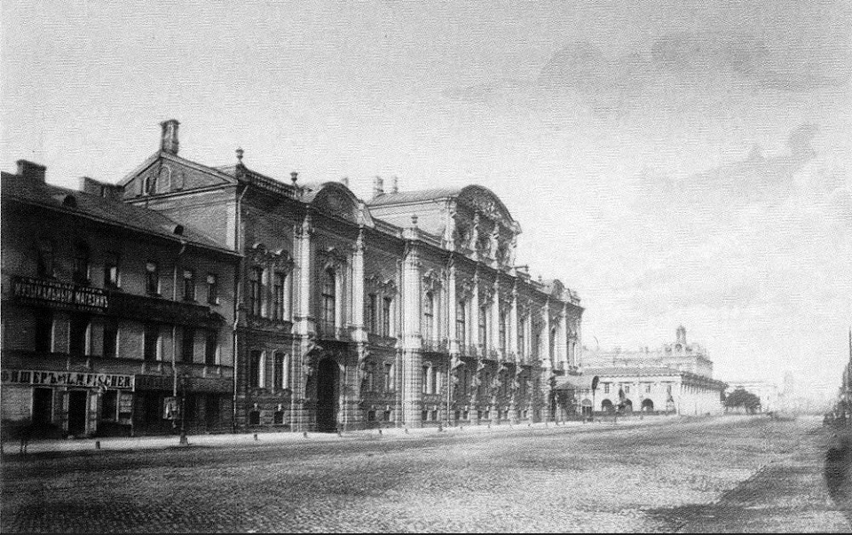 Дворец Белосельских-Белозерских и дом №1 по Рубинштейна 