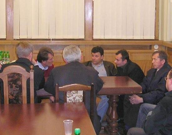 Спор с Ющенко, харьковский аэропорт, 15.10.2004 г.