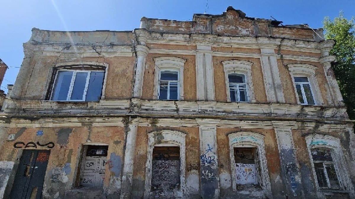    В Саратове за 1 рубль реализуют старинный особняк на ЯблочковаНовости Саратова и области – Сетевое издание «Репортер64»