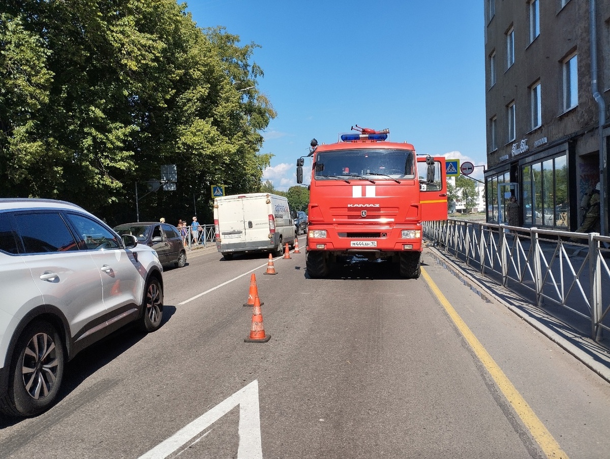    Балкон жилого дома вспыхнул в Сортавалепаблик пожарной части №38 Сортавалы