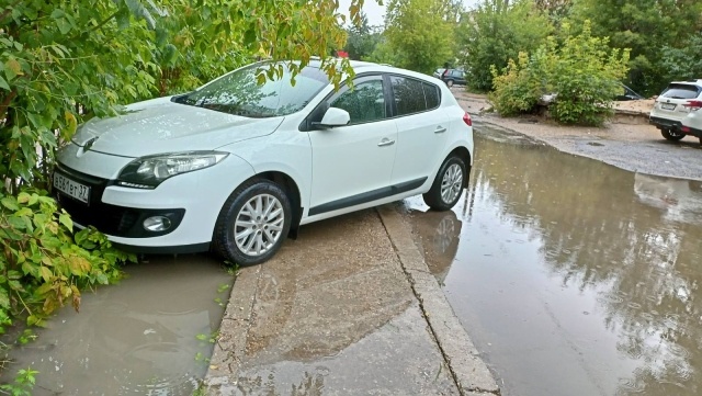    На 1-й Полевой в Иванове ни пройти, ни проехать