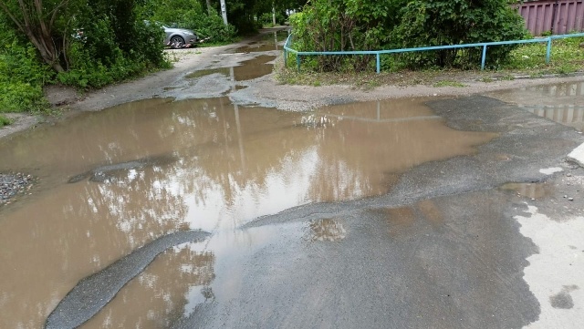    На 1-й Полевой в Иванове ни пройти, ни проехать