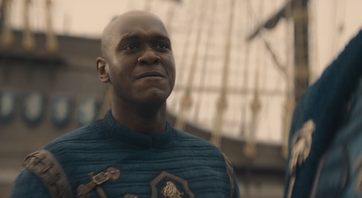 Кстати, по книге, братья – погодки, и Алин младше Аддама на год. Алину 15 лет, а Аддаму - 16. 