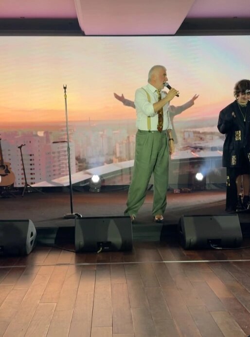 Фото: Telegram-канал AlekoСосо Павлиашвили развлекал элитную публику