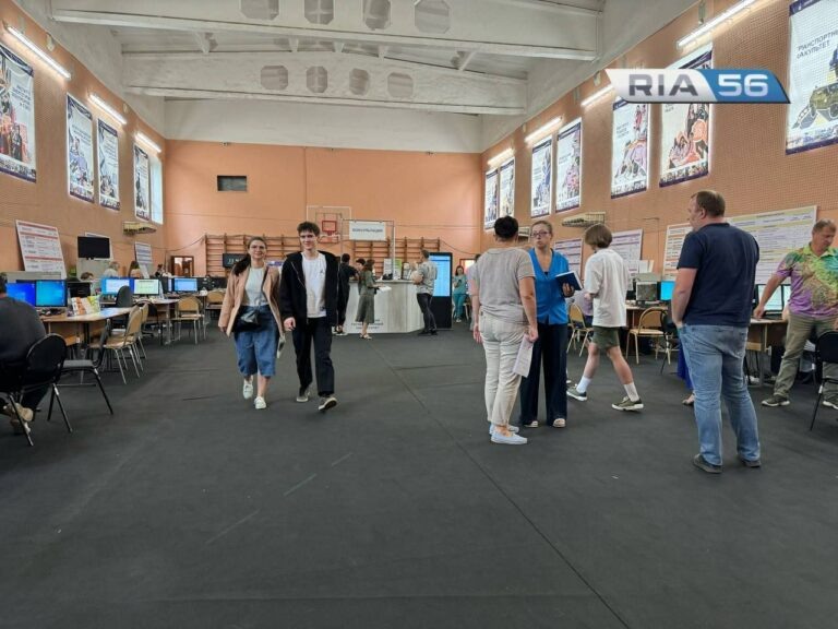    В Оренбурге звание «студент ОГУ» официально получили 1632 абитуриента Марина Шарт