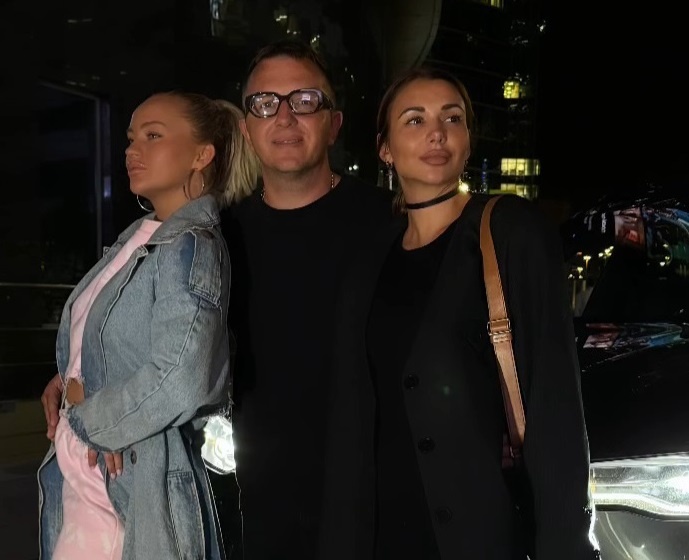 Элина Рахимова, Илья Яббаров и Лена Тепловодская (фото из Telegram)