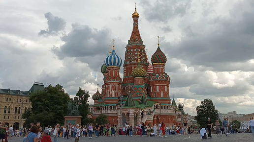 Небольшие круголя вдоль Московского Кремля. Или видео зарисовки августа 2024 года