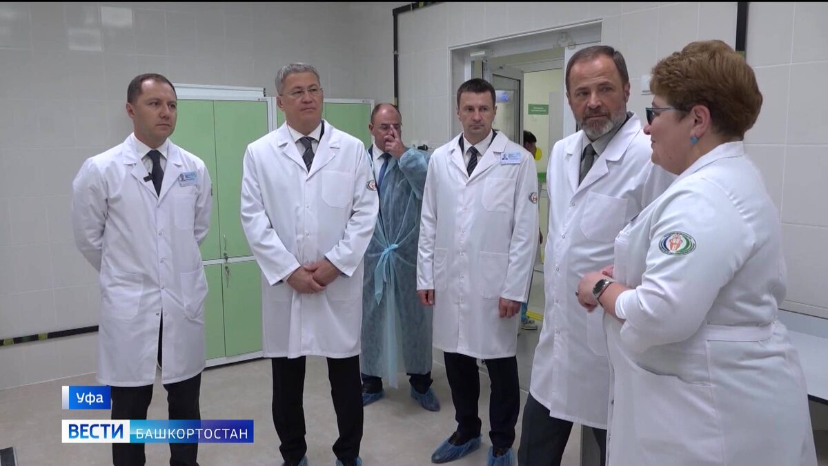    Уфу посетил с рабочим визитом полпред Президента России в ПФО Игорь Комаров - сюжет "Вестей"