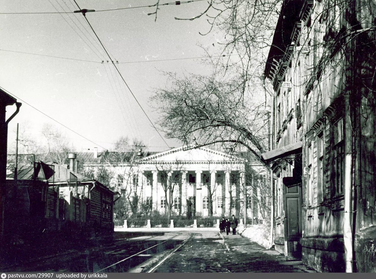 Мариинская больница, вид из переулка Достоевского,  1970-е . https://pastvu.com