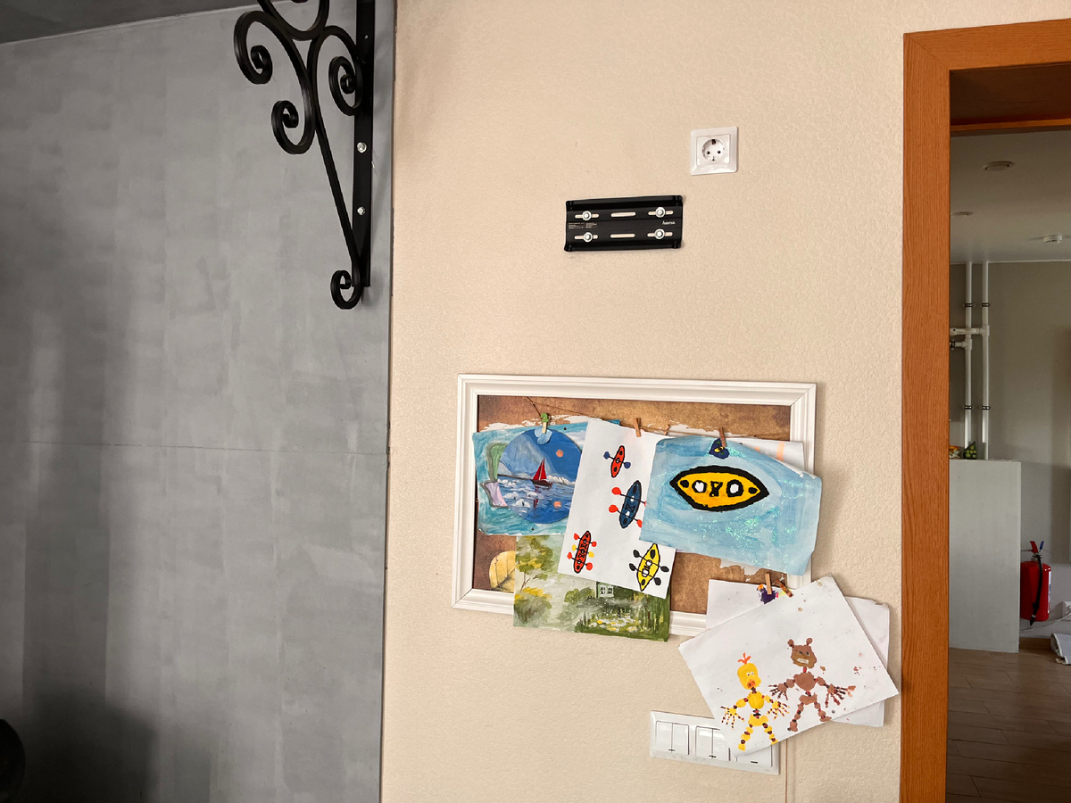 Тут должен был висеть телевизор