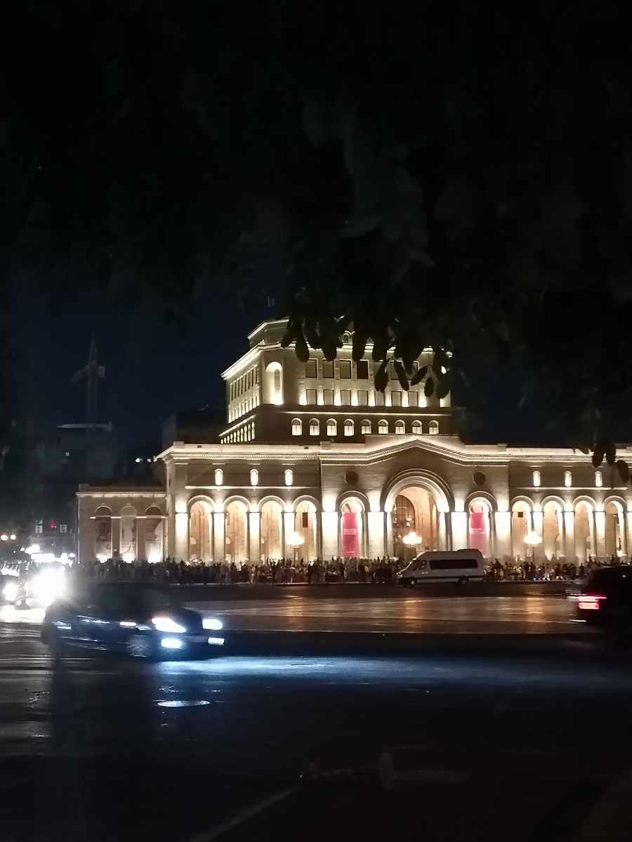 Главная площадь Еревана
