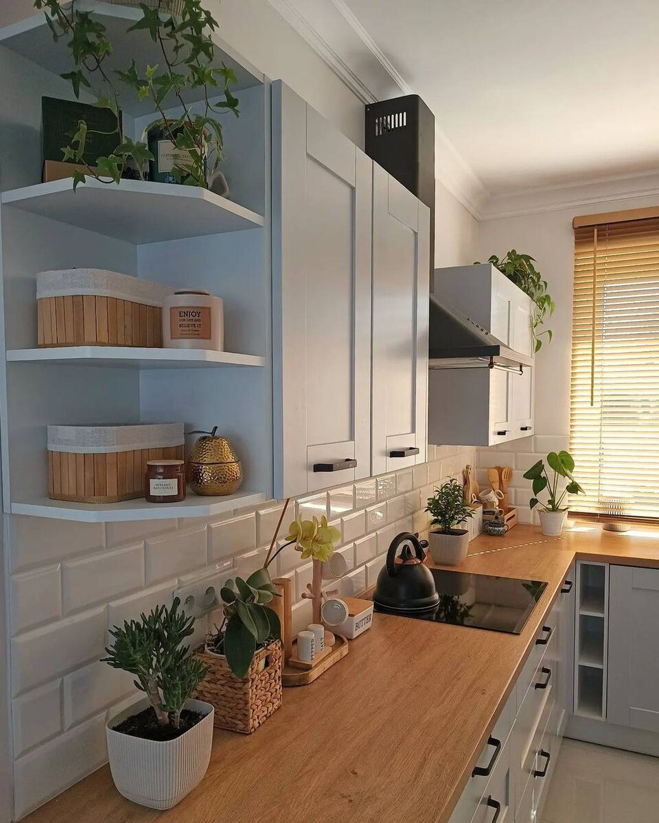 За основу для фасада был взят массив из дерева.