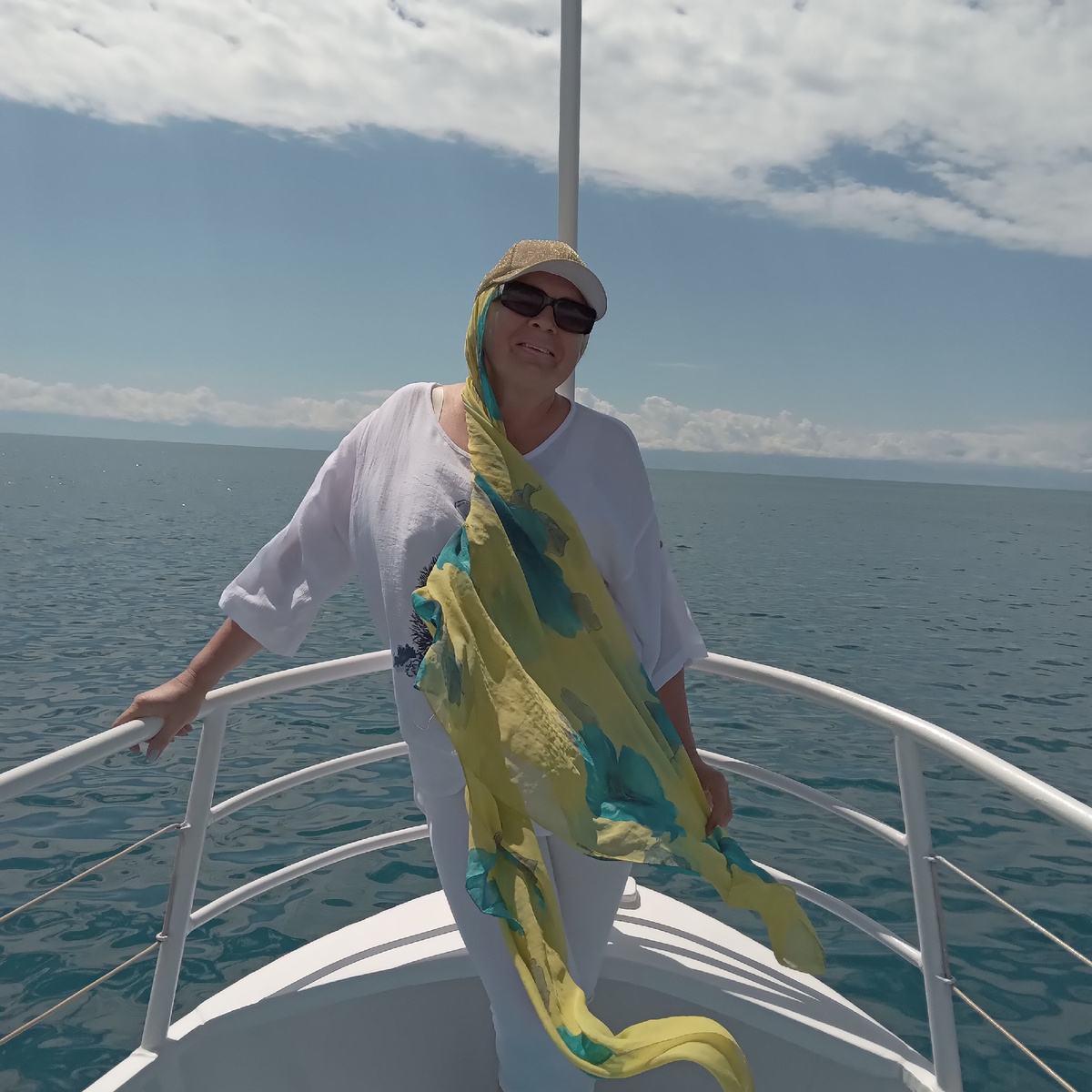 Чолпан Ата. Поездка на теплоходе по Иссык Кулю.