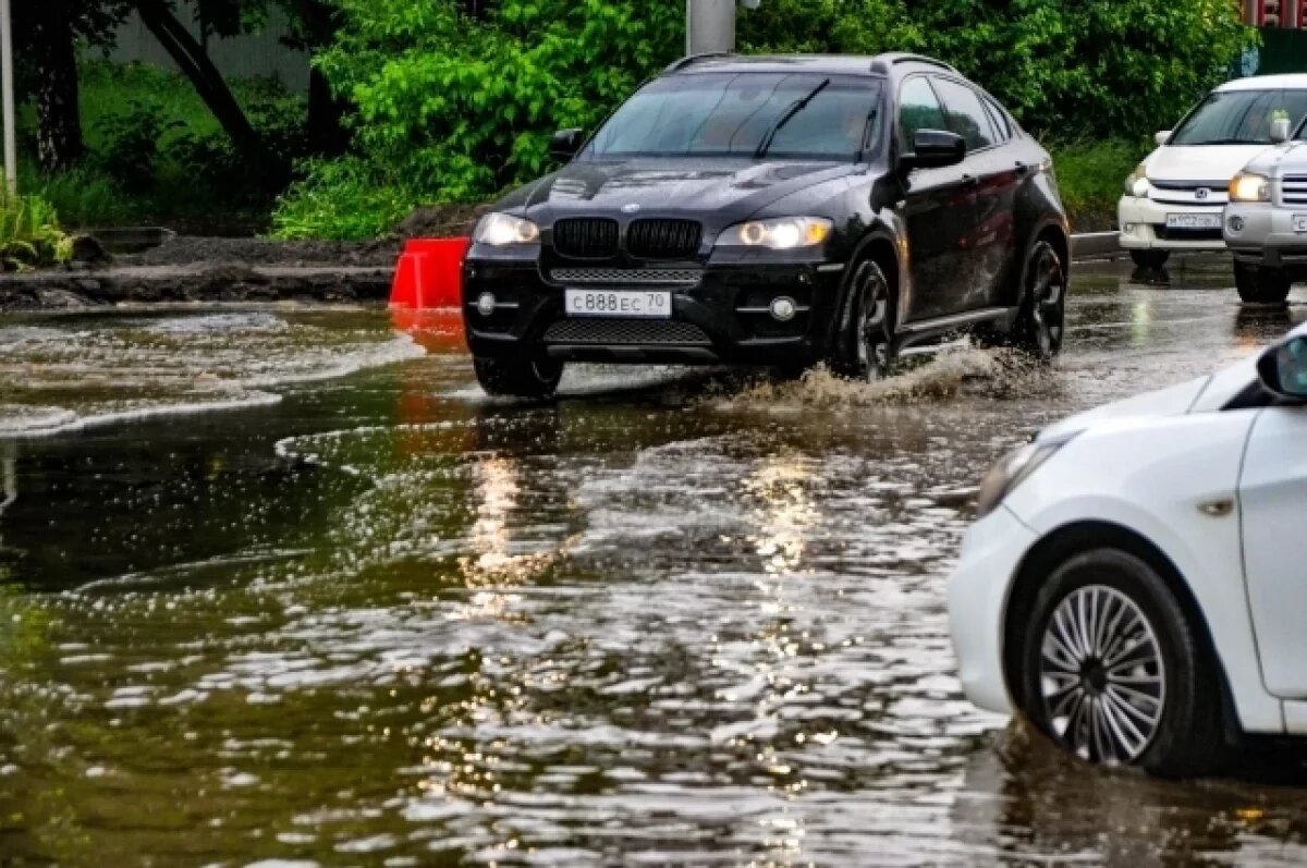    В Алтайском крае 10 августа действует штормовое предупреждение