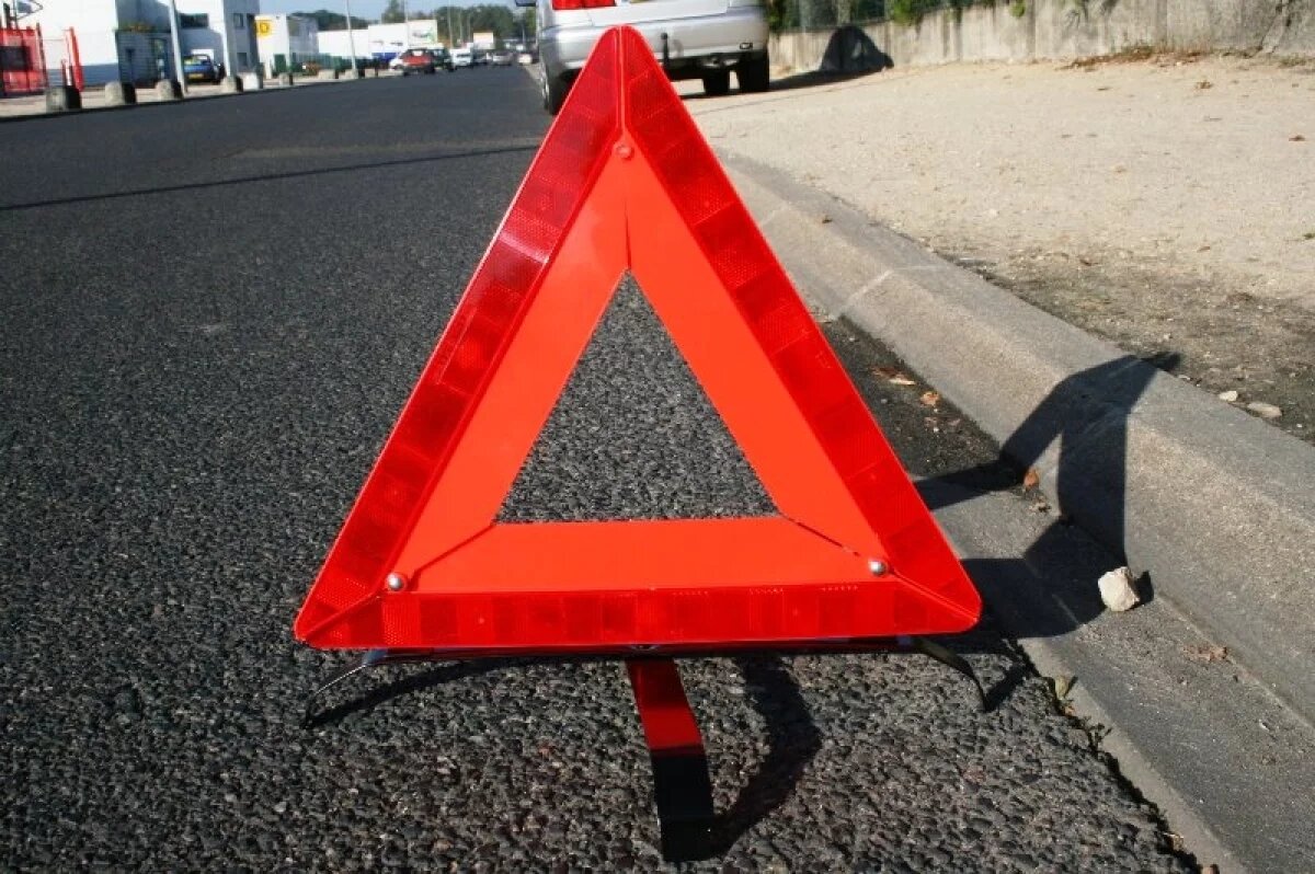    Вахтовый автобус с туристами перевернулся на реке Студеная на Камчатке