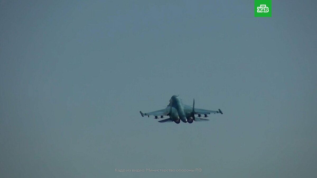      Су-34    ударили по личному составу и технике ВСУ в Курской области