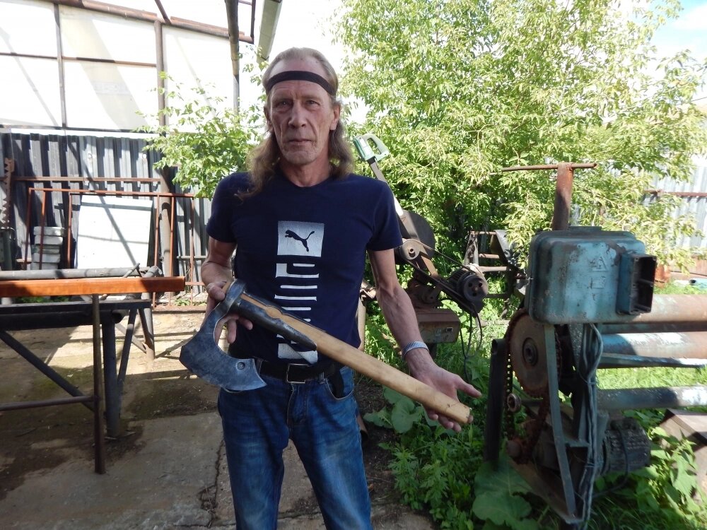    Топор, который использовался во времена Ермака, был удобен для того, чтобы лишать противника щита или карабкаться на крепость. Фото: «АиФ-Урал»/ Дарья Попович