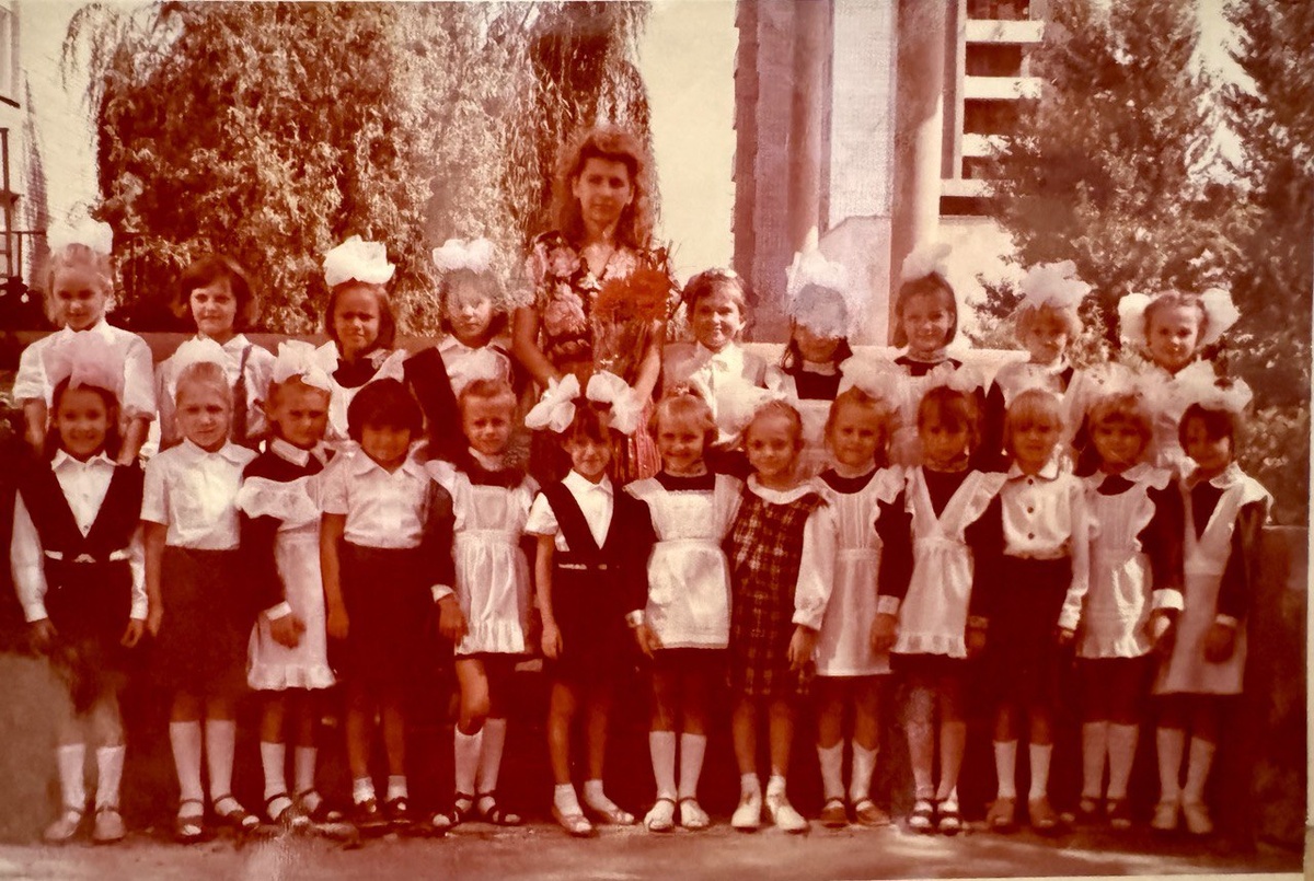 1991г. гимназия №5 город Волгодонск, Ростовская область. 1"Д" (спортивный класс девочек)