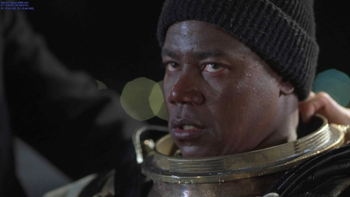 Военный ныряльщик 2000. Режиссер: Джордж Тиллман мл. Кинокомпании Fox 2000 Pictures, State Street Pictures