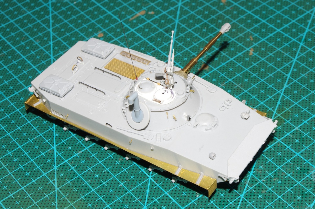 На шнорхеле висист спасательный круг.