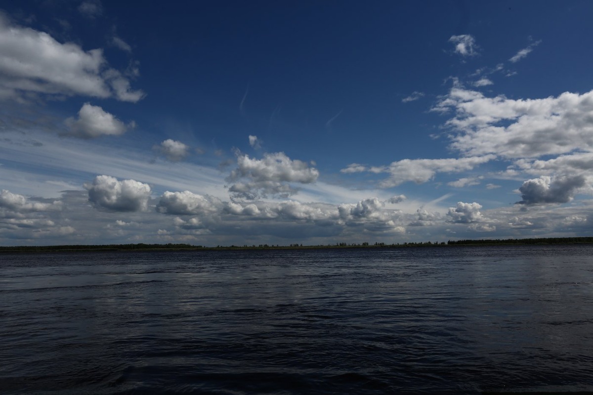    В Сургутском районе идут поиски семи человек, пропавших на реке Малый Юган