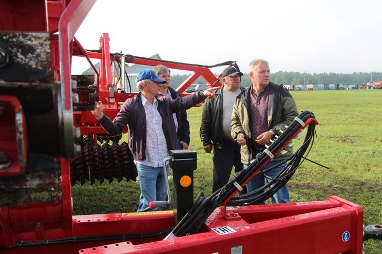    Рапс в алтайской «Орбите» снова покажет достойный урожай благодаря принятой системе производства