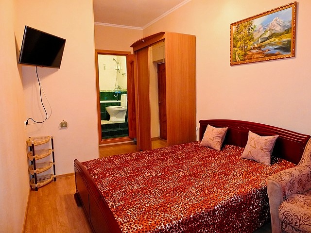 Пример номера за 3000-5000 ₽ сутки (Геленджик)