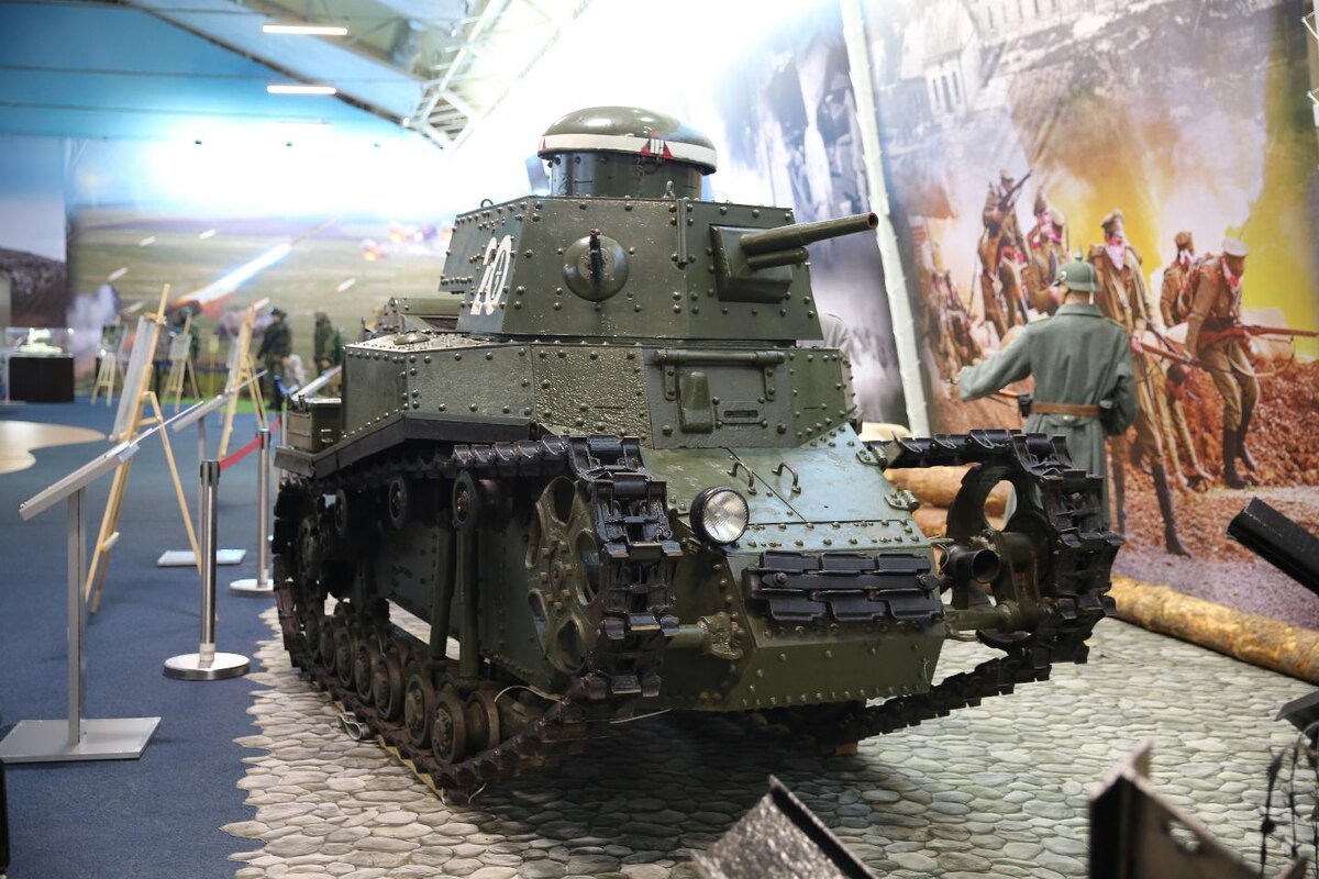 Лёгкий танк МС-1 в экспозиции парка Патриот.