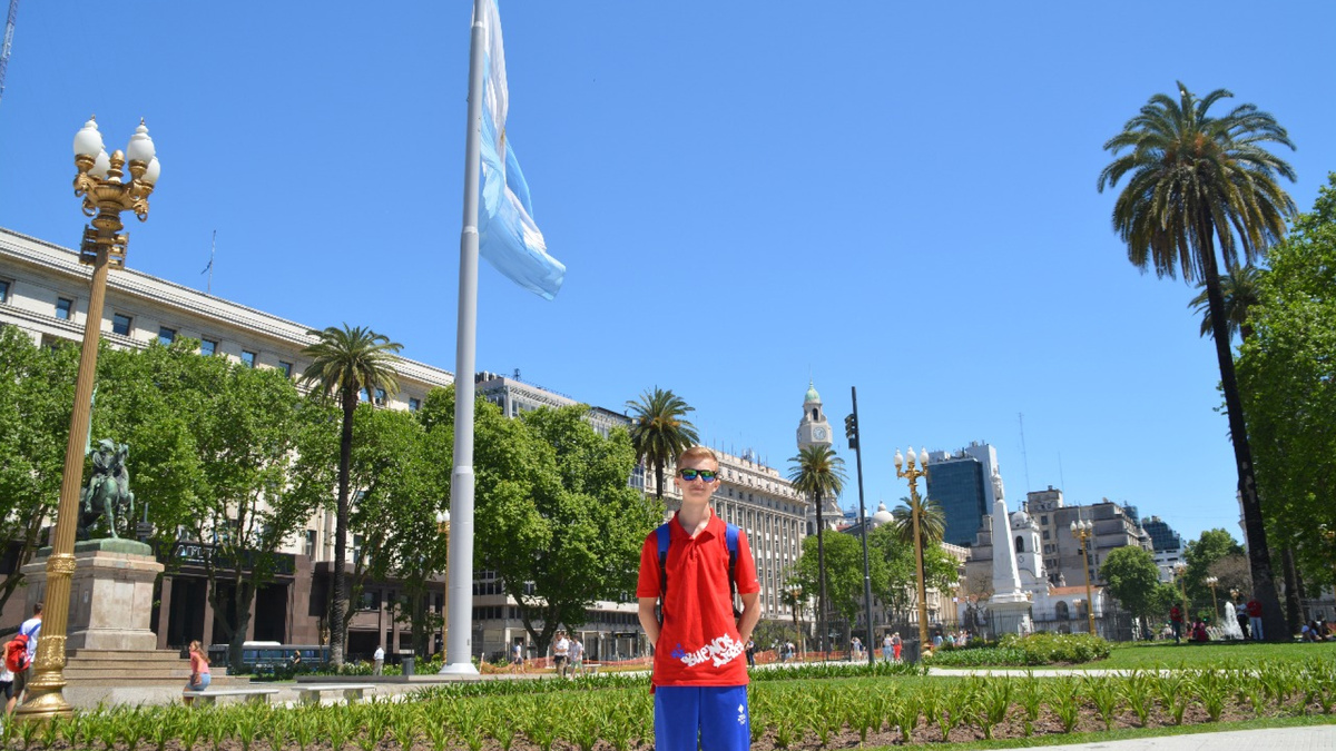 Я в центре Буэнос-Айреса.