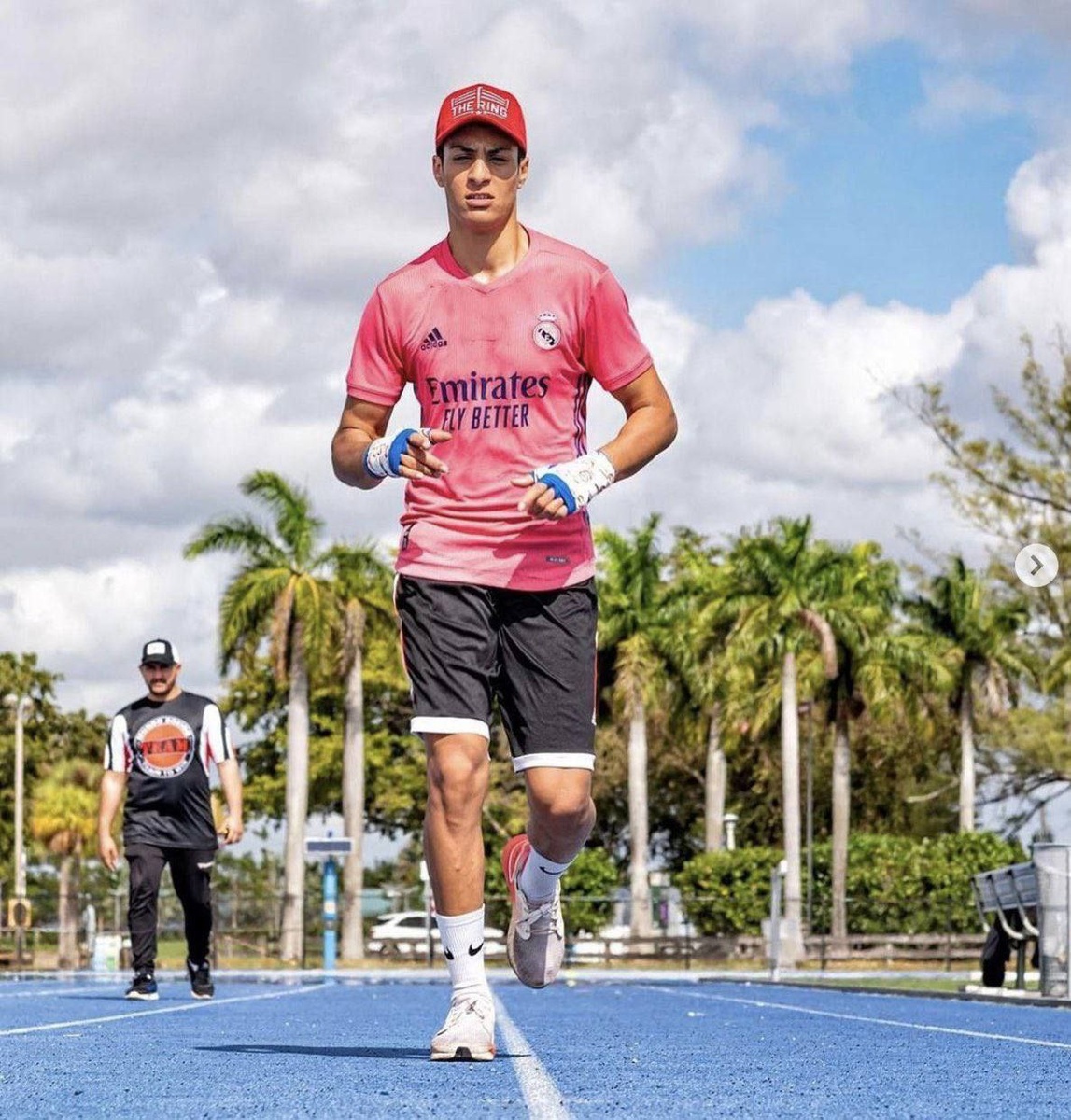 Иман Хелиф. Спорт объединяет)