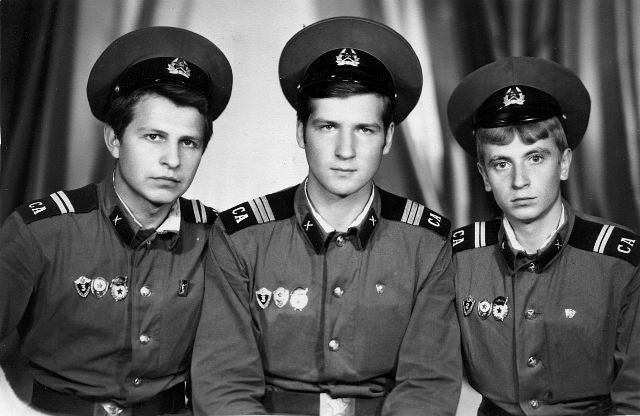 Армейские друзья...