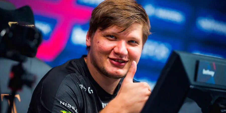    Официальный канал на Twitch — s1mple (3,7 млн фолловеров).