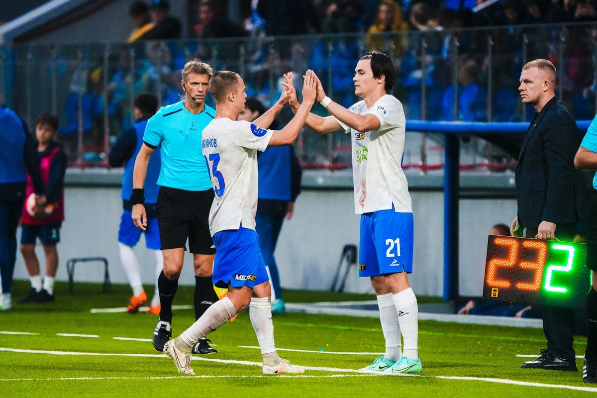 Встречались две неуступчивые команды