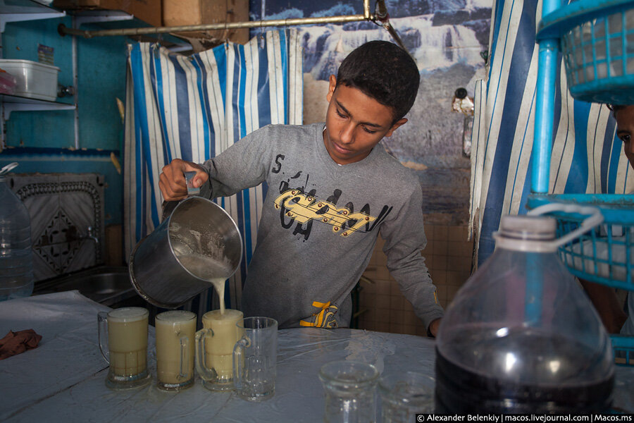 Это не мой "Весёлый молочник". Но принцип такой же.