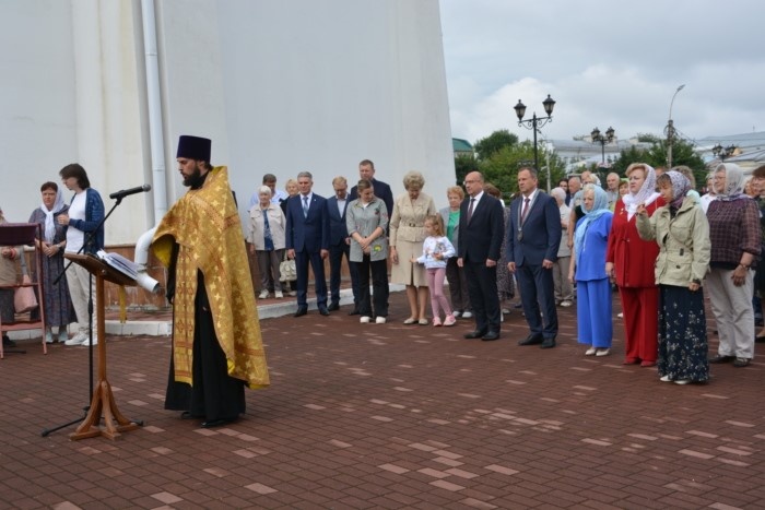    День города Иванова начался с молебна