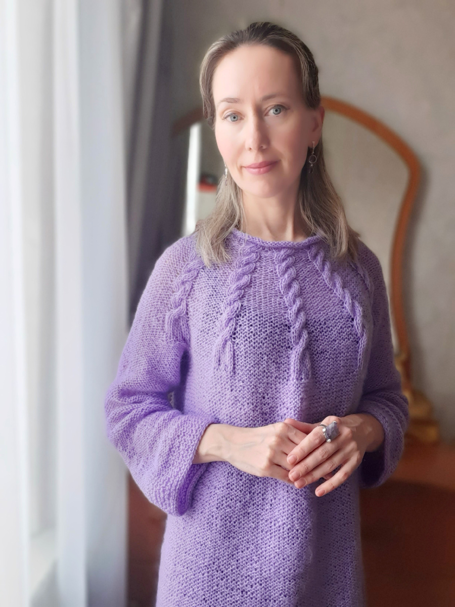 Всем привет! Меня зовут Полина. И это мой канал о вязании и немного о жизни.