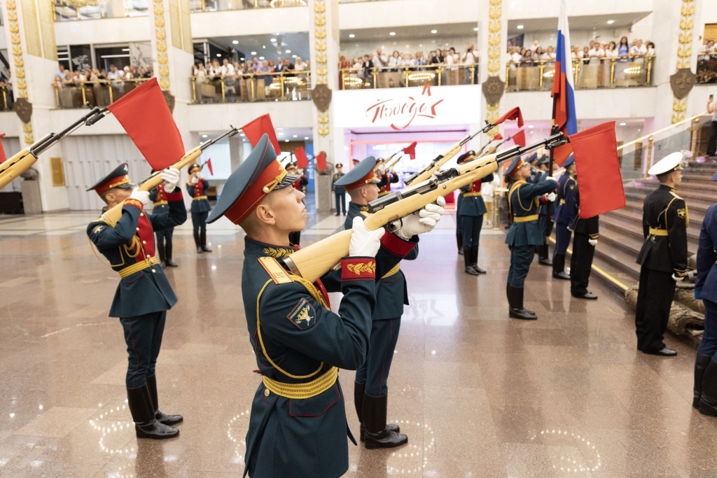 Тверские новобранцы Преображенского полка приняли присягу в Музее Победы