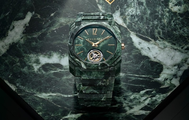 Часы Bulgari Octo Finissimo Tourbillon были представлены на выставке Only Watch 2023 года в единственном экземпляре.  Only Watch — это общественный проект и благотворительный аукцион, целью которого является сбор средств для исследования мышечной дистрофии Дюшенна, генетического заболевания, которое поражает 1 из 3500 мальчиков и постепенно ослабляет все их мышцы.